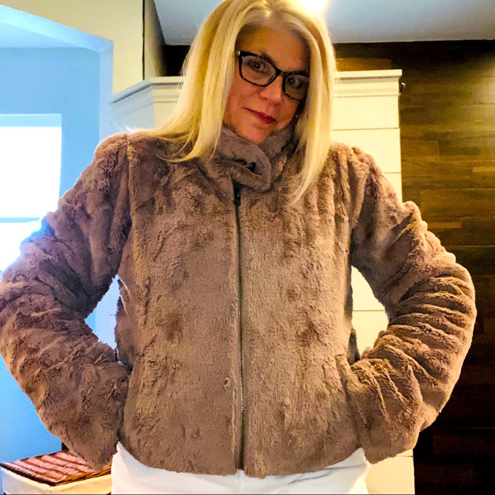Sanctuary Faux fur bomber style jacket w/pockets
